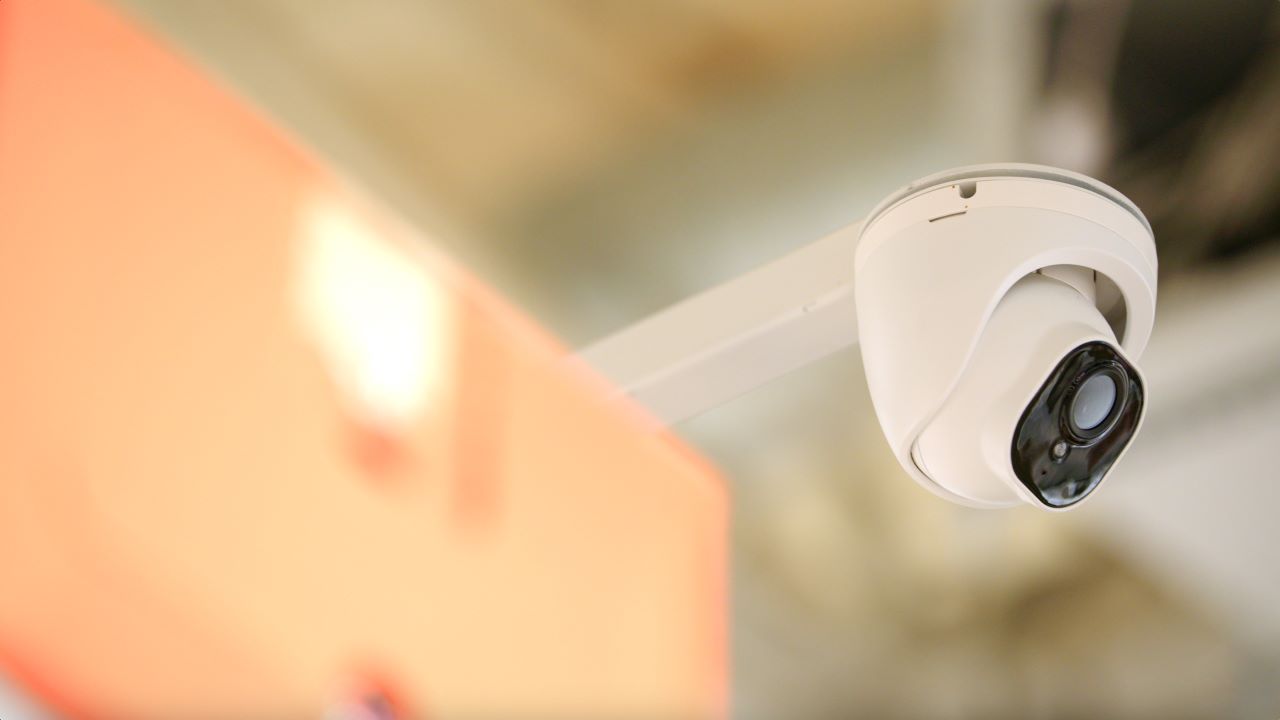 fixed camera on roof instore