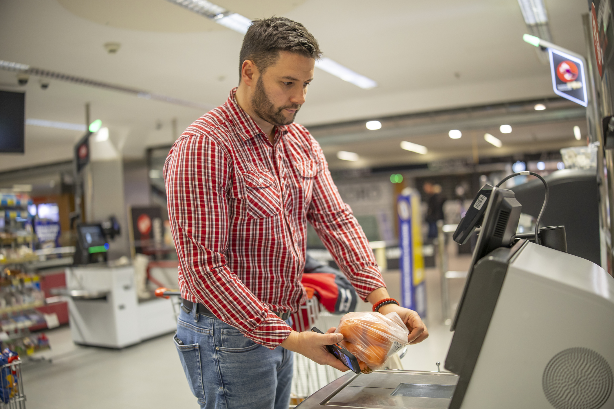 Self-Checkout Loss Prevention Without Surveillance: How Scandit Protects Privacy